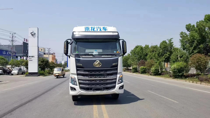 ������������ǰ�ĺ��ɢ�b����\(y��n)ݔ܇